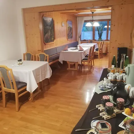 Fruehstueckspension Zanschbach Konukevi Hohenau an Der Raab